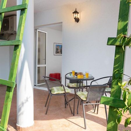 Apartments Oliva Poreč Exteriör bild