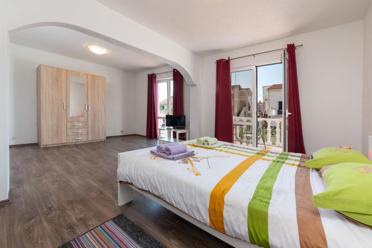 Apartments Oliva Poreč Exteriör bild